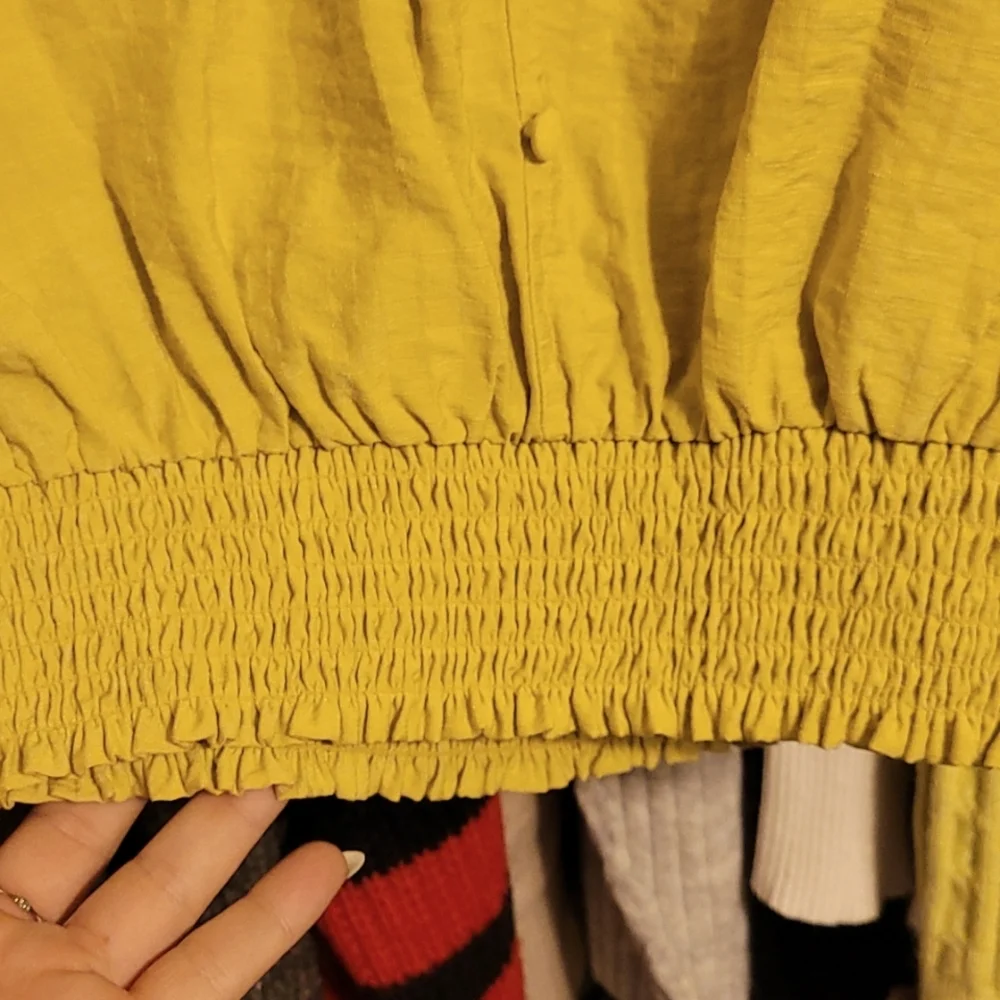 Womens top - Picture 3 of 3